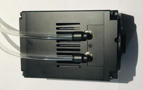 水冷管連接到相機(jī)上面的水管接頭上.png 水冷管連接到相機(jī)上面的水管接頭上.png